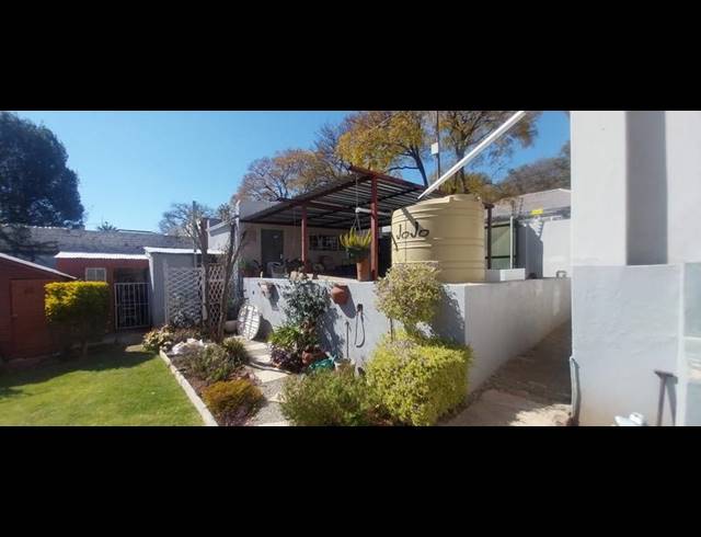 3 BEDROOM HOUSE FOR SALE IN KENSINGTON
